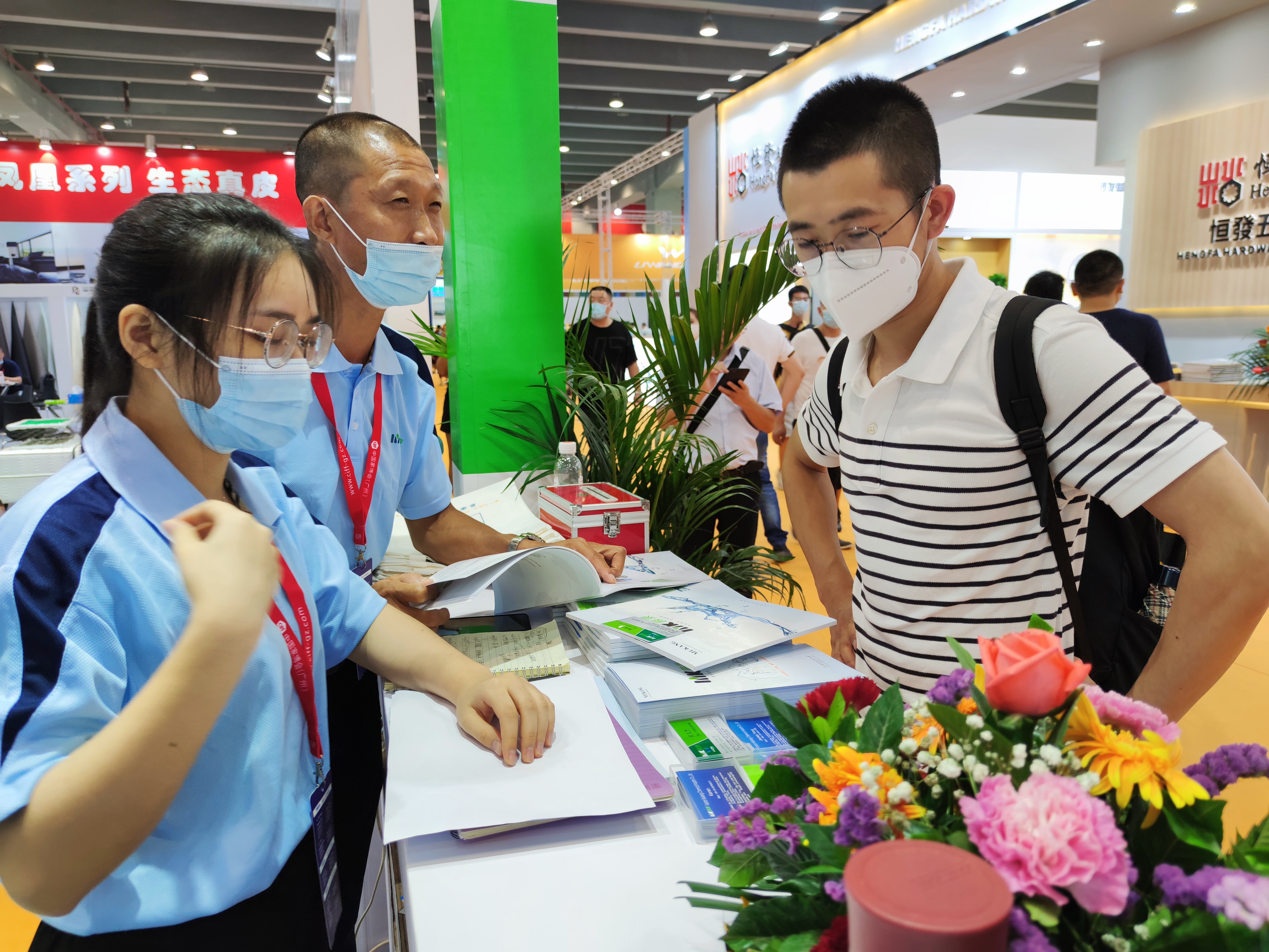 廣東化校專家教授親臨